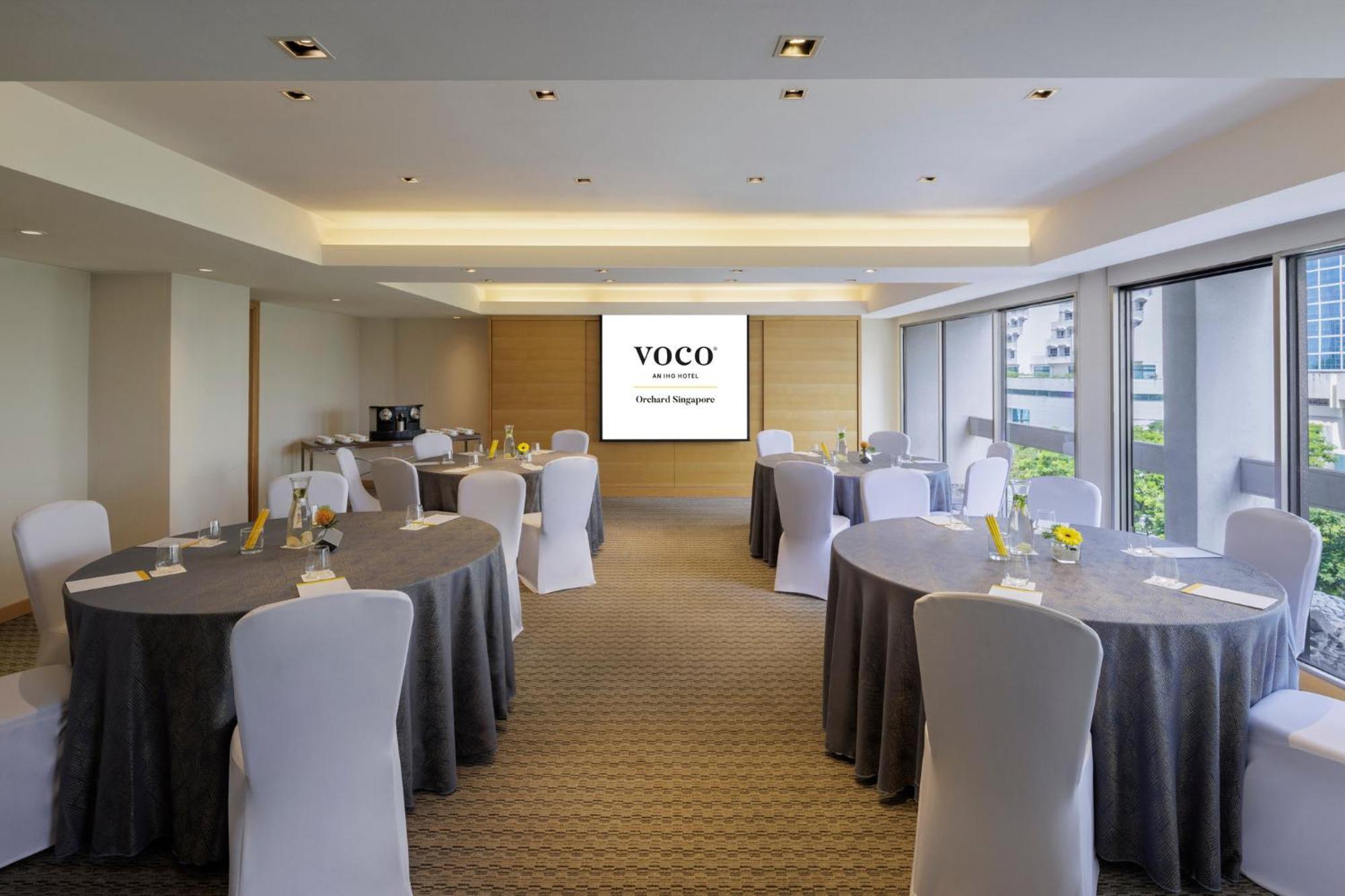 voco Orchard Singapur Exterior foto Meeting room at the hotel