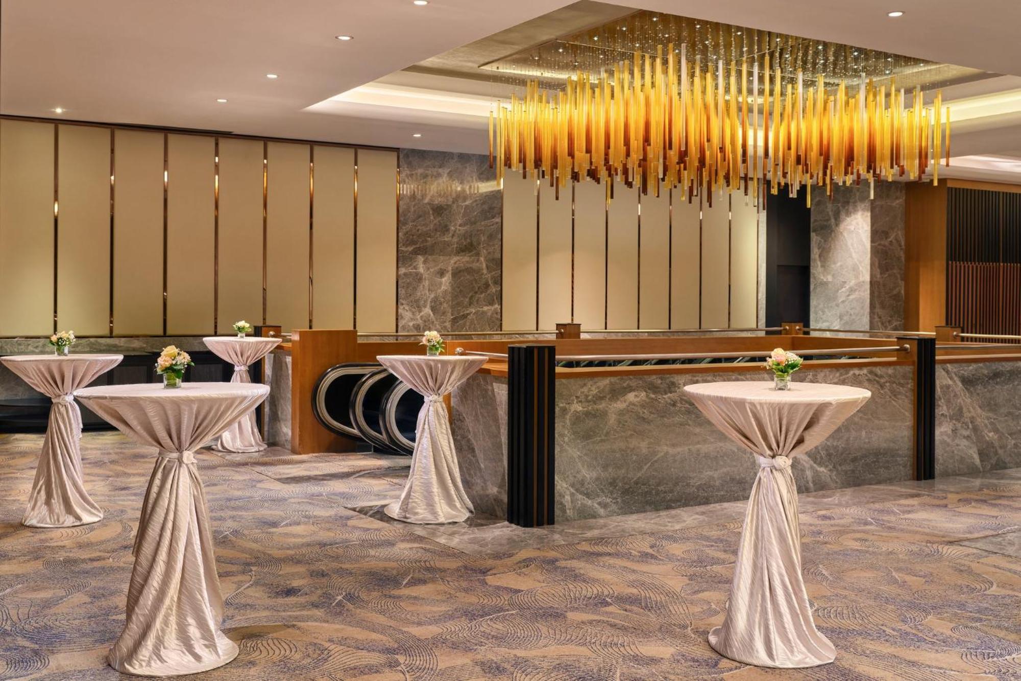 voco Orchard Singapur Exterior foto The Westin Mumbai International